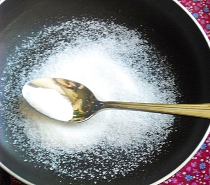 padella con sale