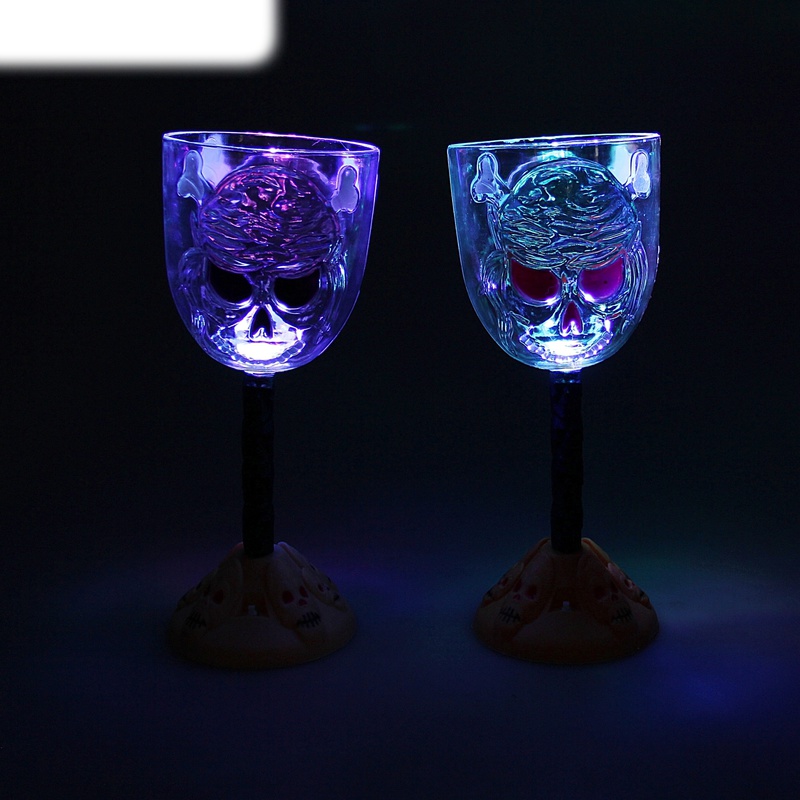 luce a forma di teschio di vetro