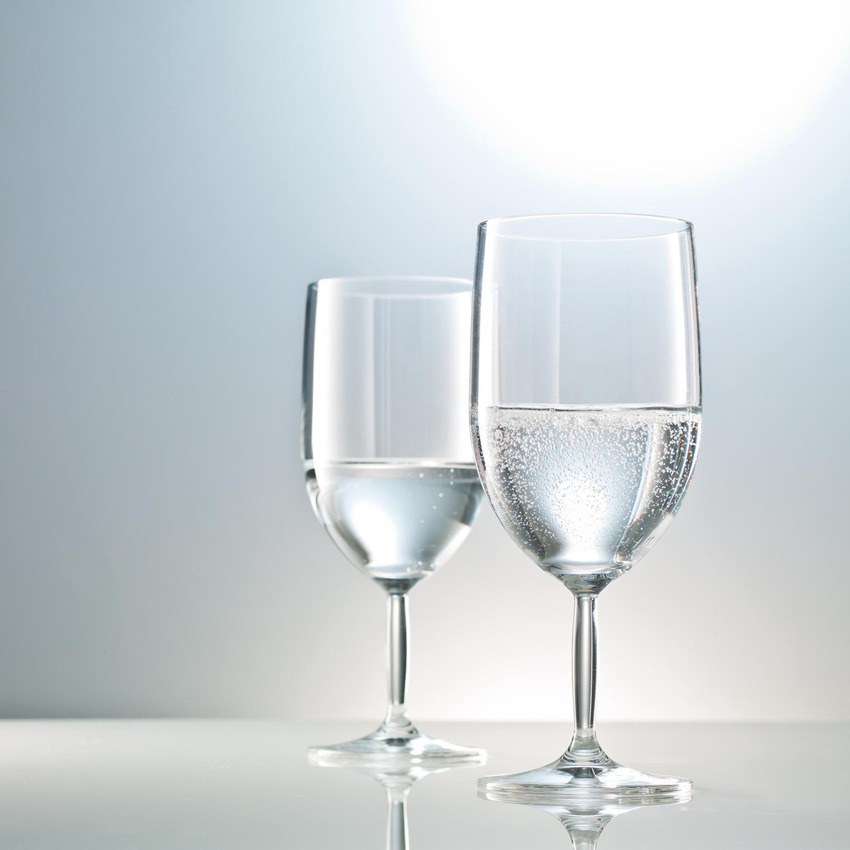 bicchieri da acqua con stelo