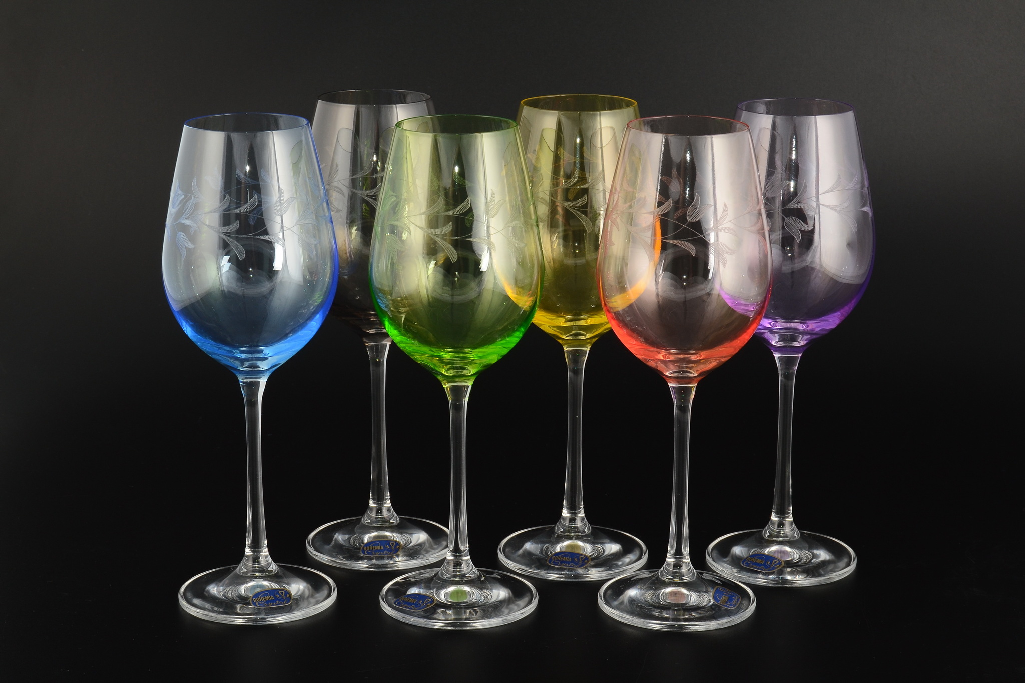 bicchieri da vino colorati