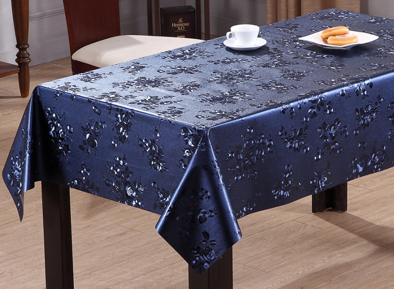 tela cerata in cucina blu