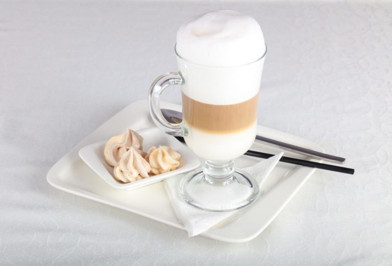 latte con schiuma