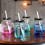 Idee per foto di tazze riutilizzabili con coperchio e cannuccia
