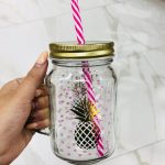 tazze riutilizzabili con coperchio e cannuccia foto del design