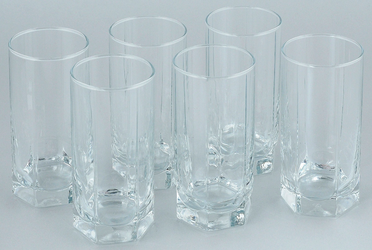 set di bicchieri per acqua e succo