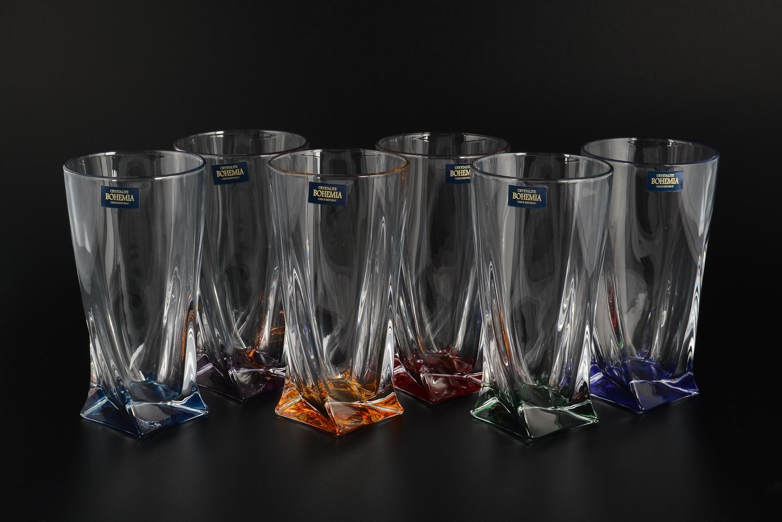 set di bicchieri d'acqua