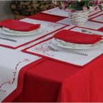 Tipi di tovaglie e tovaglioli di Capodanno - foto