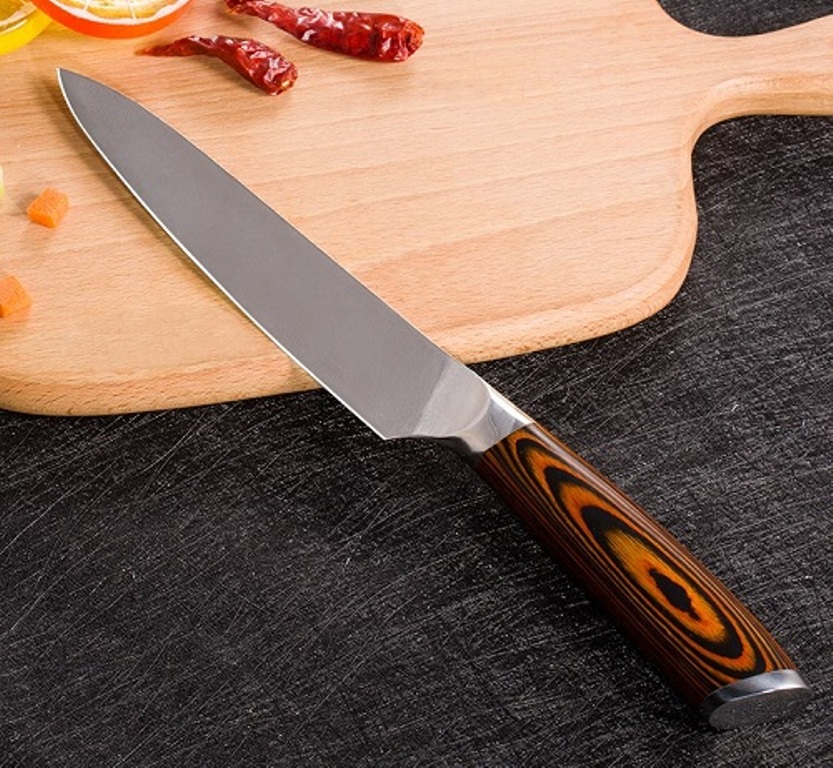 coltello affilato per frutta e verdura