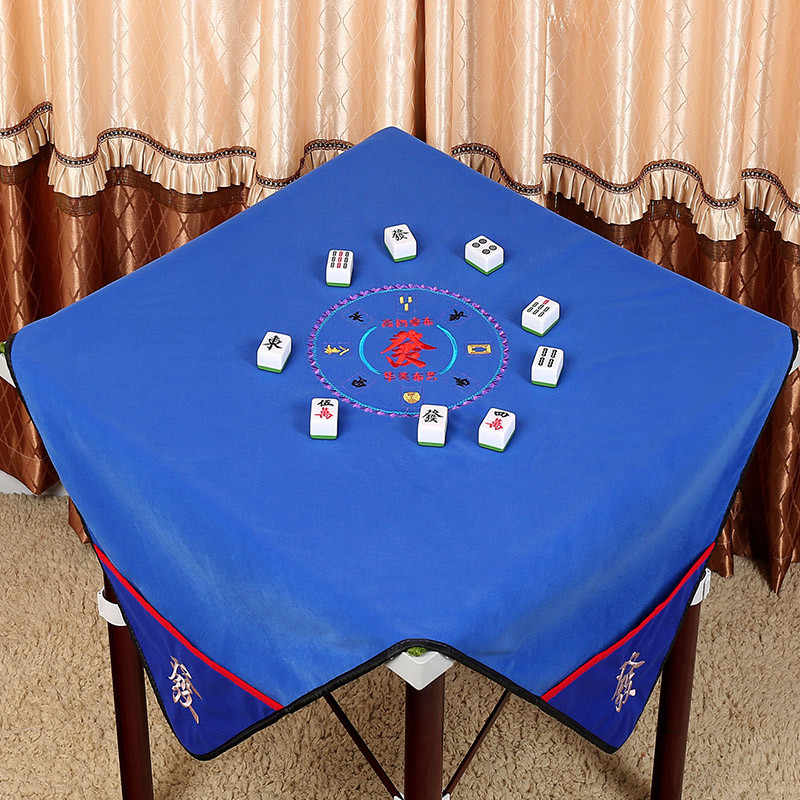 tovaglia usa e getta con gioco da tavolo