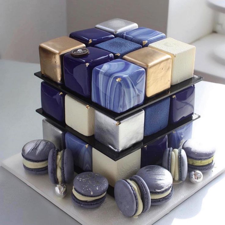 supporto per torta rotante a forma di cubo di Rubik