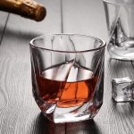 design di bicchieri da whisky