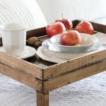 decorazione del tavolo per la colazione a letto