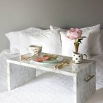 idee per decorare il tavolo della colazione a letto