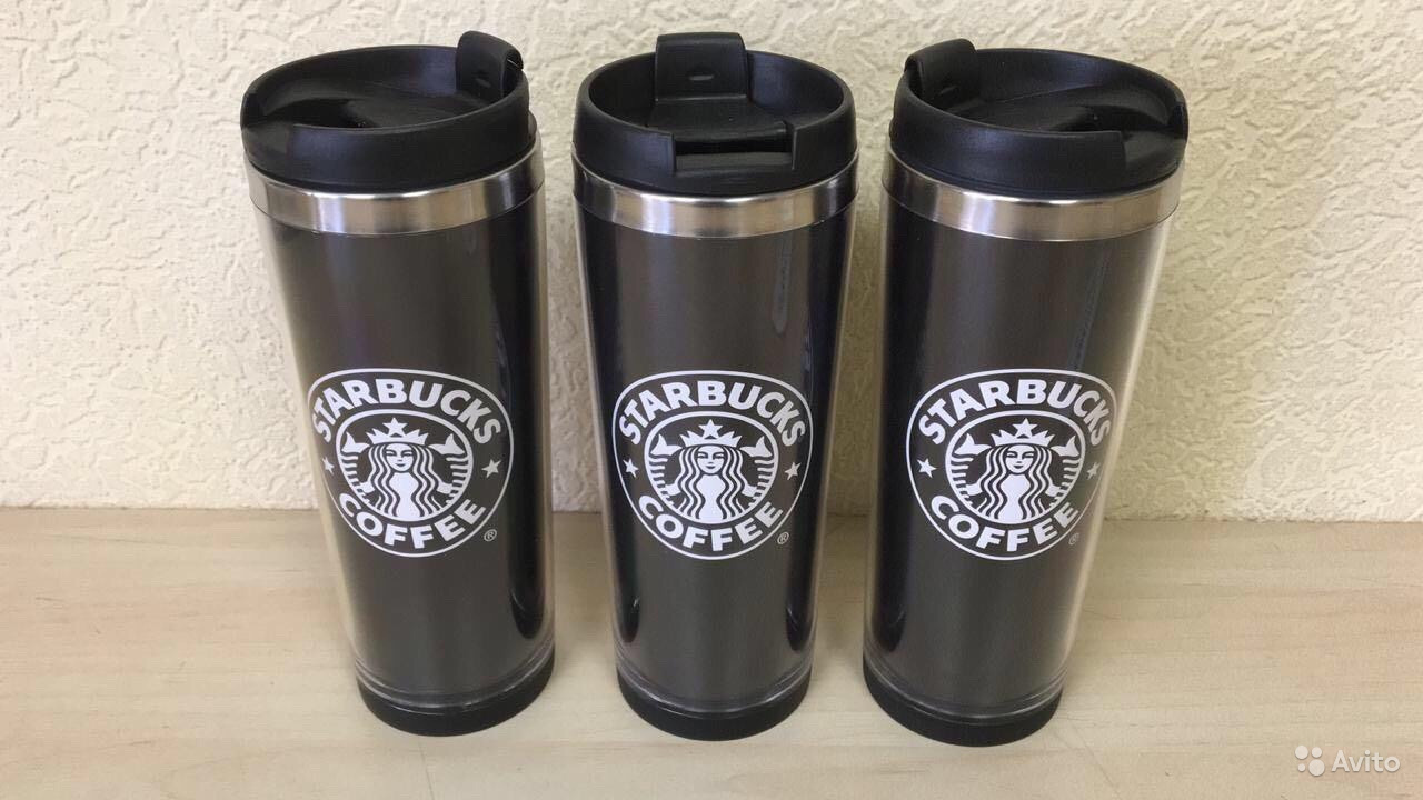 foto di tazze thermos da caffè