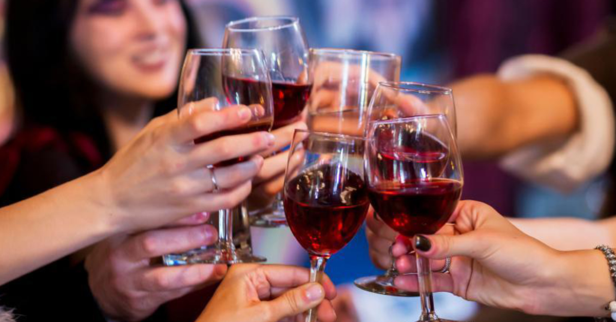 vino con gli amici