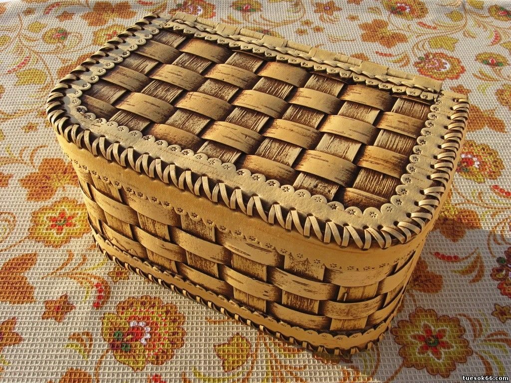 contenitore per il pane in corteccia di betulla
