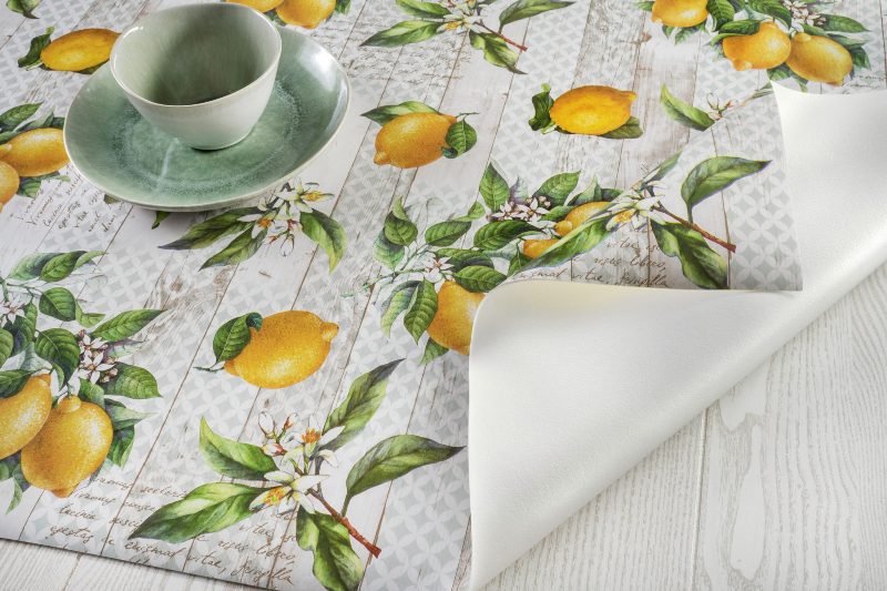 tela cerata luminosa in cucina