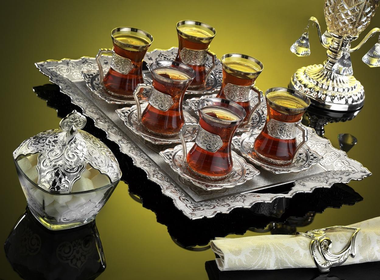 set da tè con armuds