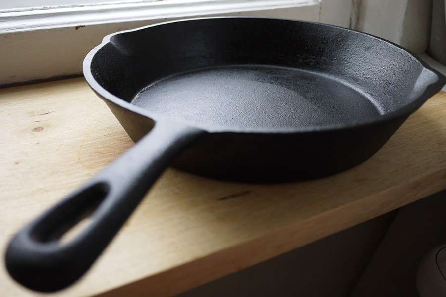 come condire una padella di ghisa