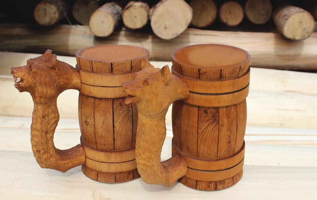 boccale di birra in legno foto