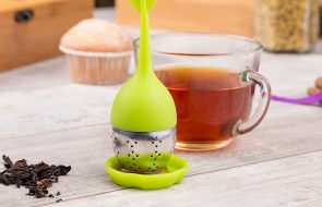 Colino da tè con tazza