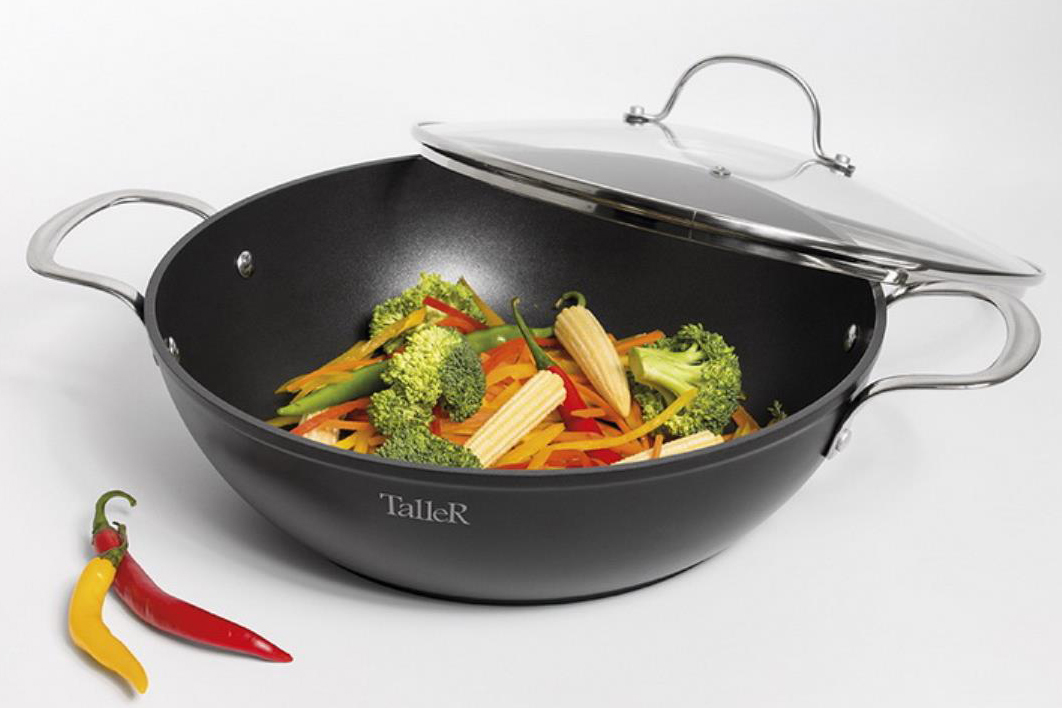 Foto di una padella wok