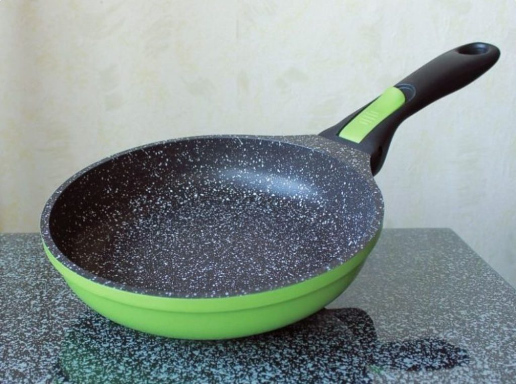 padella rivestita in pietra
