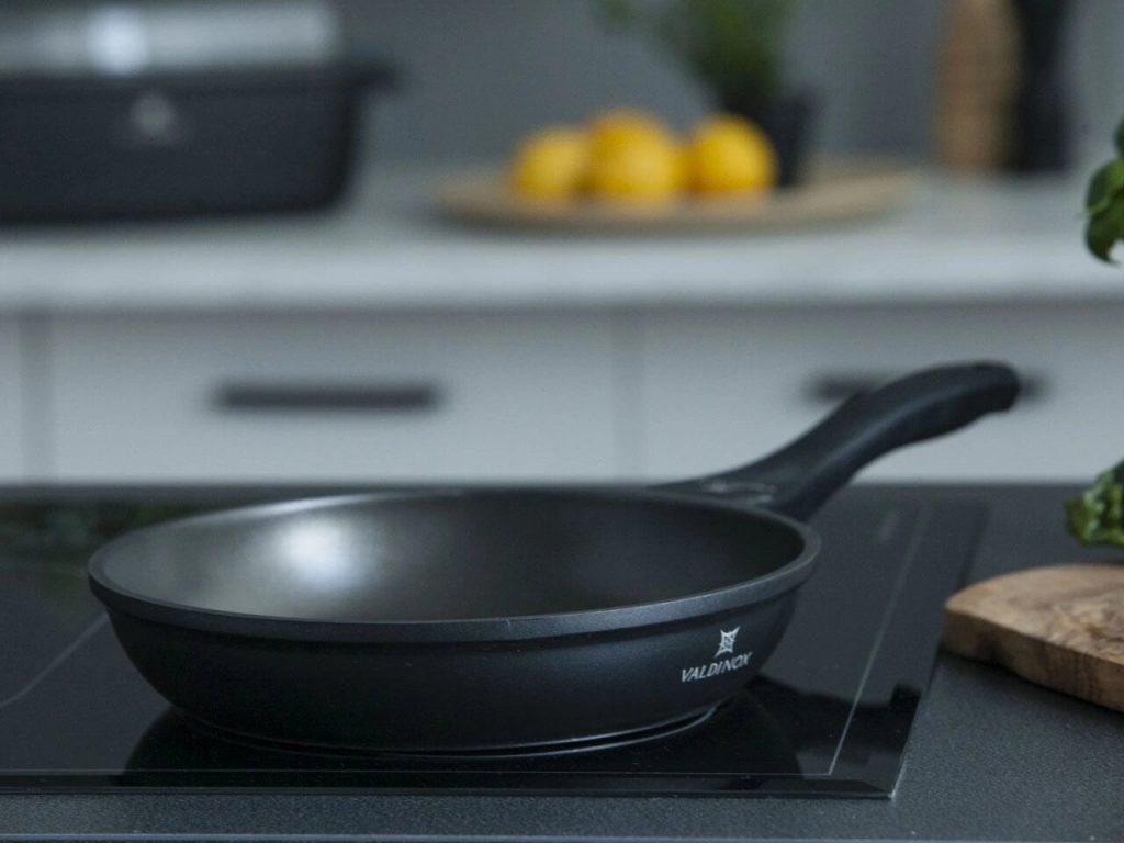 Padella rivestita in teflon