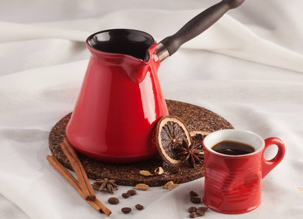 turco in ceramica per caffè