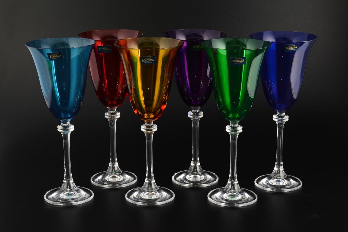Set di calici in vetro colorato