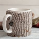 tazza con copertina lavorata a maglia