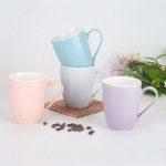 foto di decorazioni per tazze in ceramica