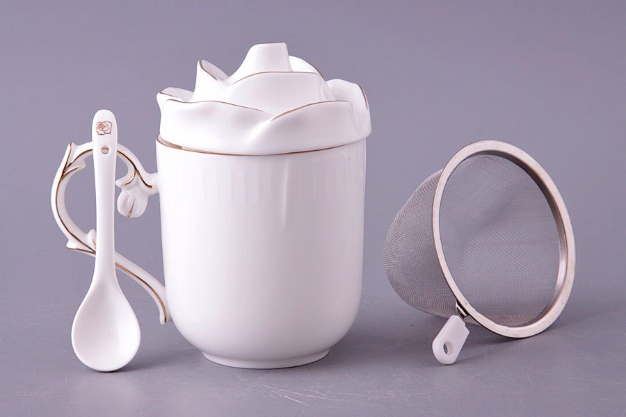 tazza da tè bianca