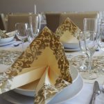 Servietten für einen festlichen Tisch