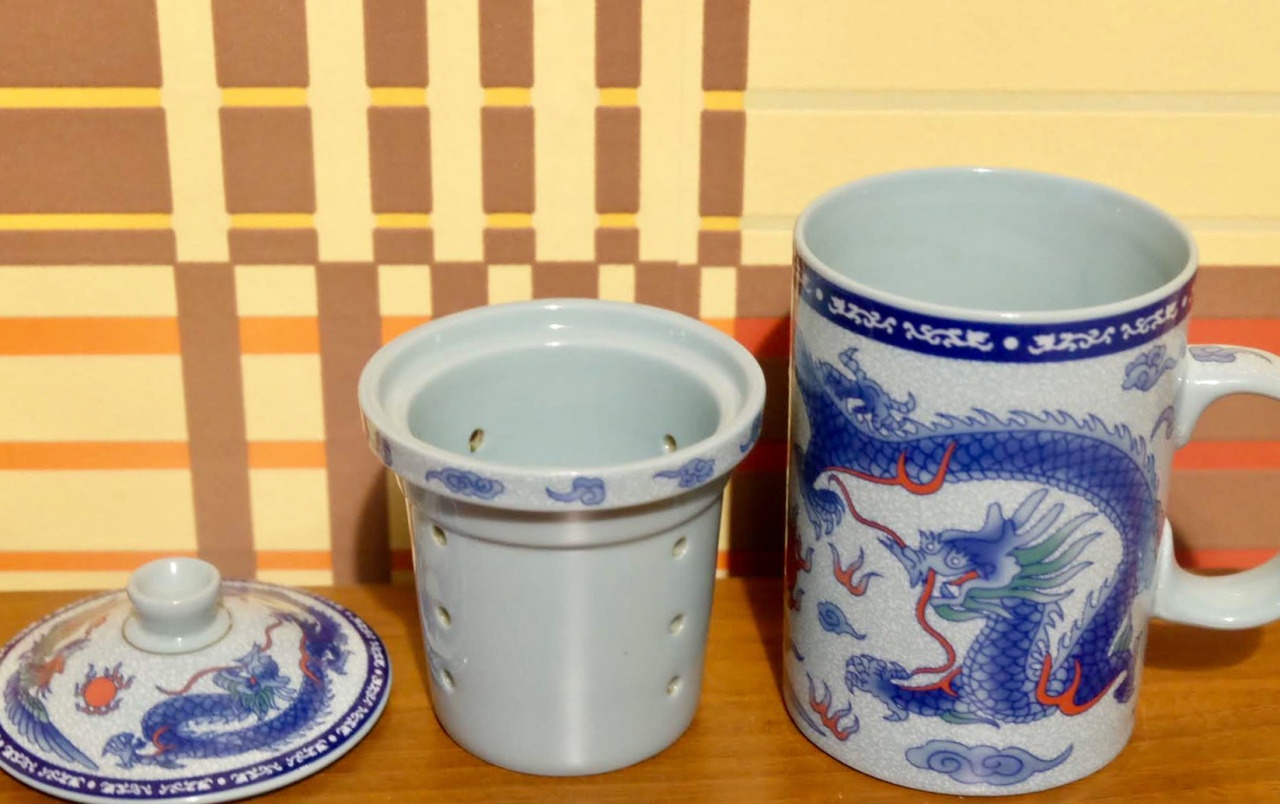 tazze da tè con design a colino