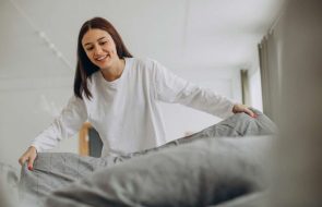 Con quale frequenza dovresti cambiare la biancheria da letto?